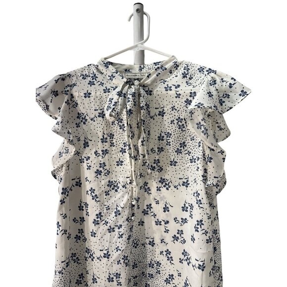 Abercrombie & Fitch Medium White & Blue Floral Ruffle Blouse Pre-Owned EUC - Picture 4 of 7